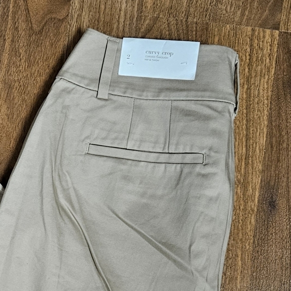 LOFT NWT Curvy Crop women's  size 2 khaki pants - Picture 7 of 7